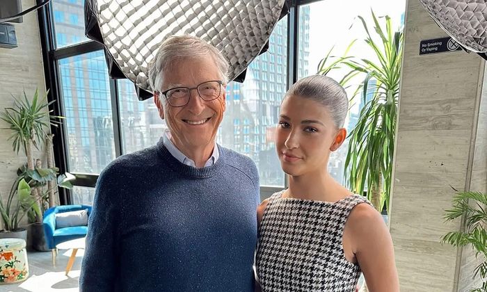 Phoebe Gates và các thành viên trong gia đình. Ảnh: Instagram.