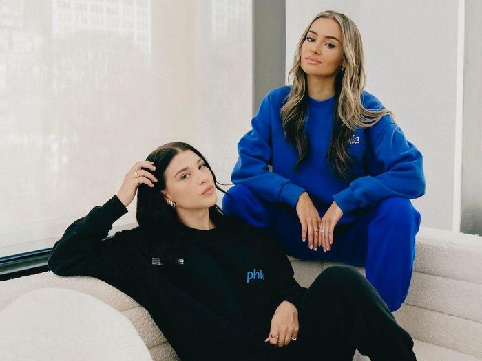 Phoebe Gates (trái) và Sophia Kianni. Ảnh: Phia.