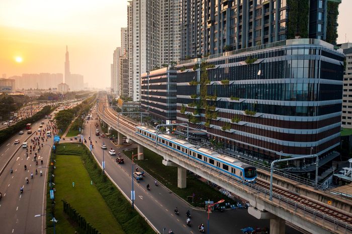 Theo chuyên gia, mỗi tuyến metro cần gắn với một mô hình phát triển đô thị có bản sắc đặc thù, thay vì chỉ xem metro là công trình giao thông. Ảnh: Quỳnh Danh.