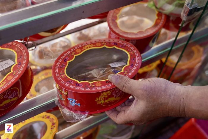Bánh Trung thu và nhiều thực phẩm phục vụ Tết Trung thu sẽ được tăng cường kiểm tra, truy xuất nguồn gốc, xử lý nghiêm nếu phát hiện vi phạm. Ảnh: Quỳnh Nhi.