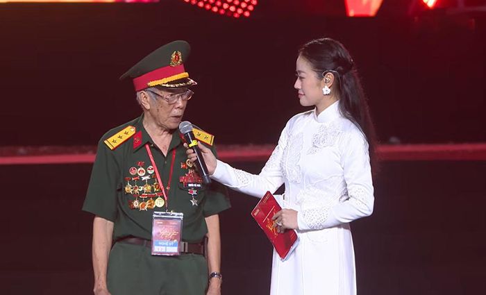 Thượng úy Nguyễn Thế Nghĩa, cựu tù Phú Quốc chia sẻ tại chương trình
