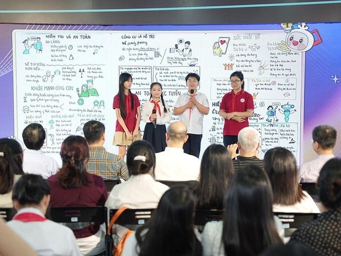 Trang bị kỹ năng nhận diện rủi ro, kiểm chứng thông tin và ứng xử có trách nhiệm là hành trang cần thiết của người trẻ trên không gian số. Ảnh: VGP/Báo Điện tử Chính phủ