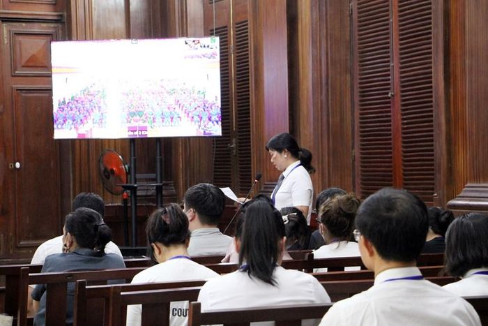 Luật sư bào chữa cho bị cáo