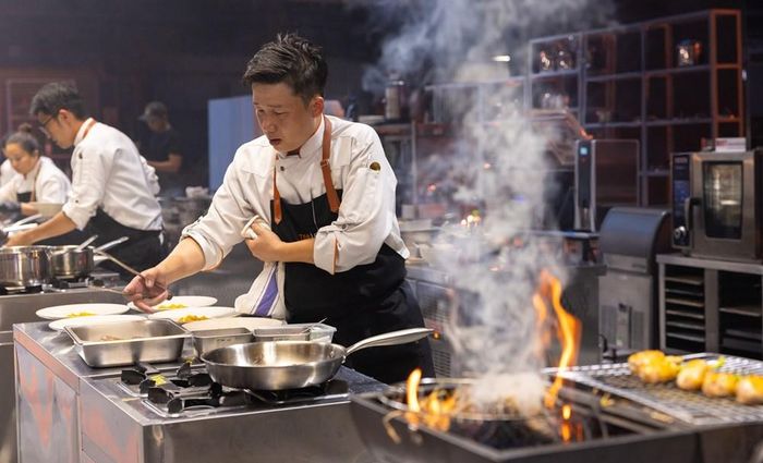 Chef Khắc Linh