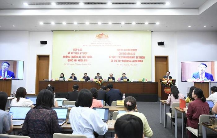 Quang cảnh họp báo - Ảnh: Quốc hội
