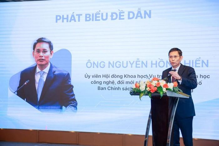 Ông Nguyễn Hồng Hiển, Ủy viên Hội đồng Khoa học, Vụ trưởng Vụ Khoa học công nghệ- Ban Chính sách, Chiến lược Trung ương - Ảnh: chinhphu.vn