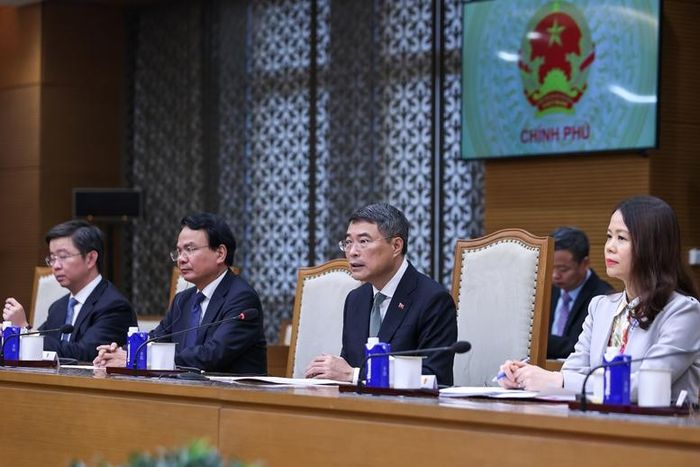 Thủ tướng Chính phủ Lê Minh Hưng đề nghị hai bên tiếp tục phối hợp chặt chẽ để thúc đẩy trao đổi đoàn các kênh, các cấp, bao gồm cả đối ngoại Đảng và ngoại giao nghị viện - Ảnh: chinhphu.vn/Nhật Bắc