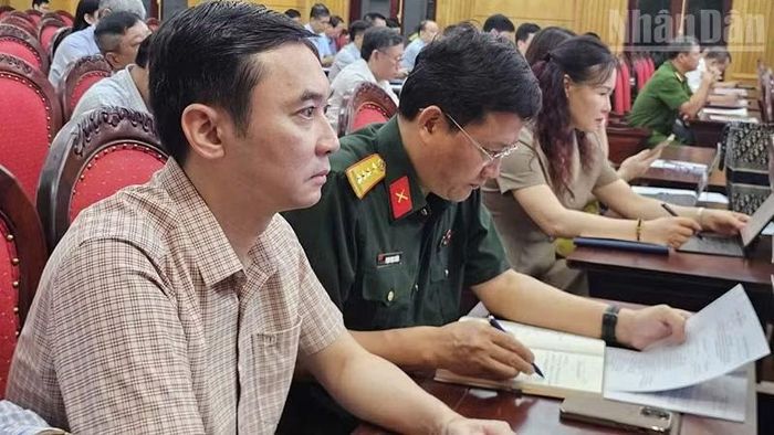 Các đại biểu ở Thanh Hóa học tập, triển khai thực hiện nghị quyết, kết luận Trung ương mới ban hành. (Ảnh: Mai Luận)