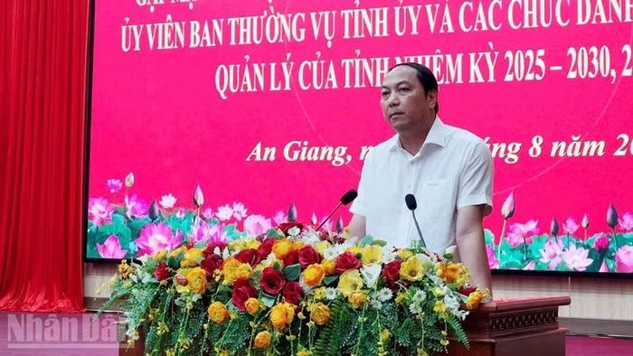 Phó Bí thư Thường trực Tỉnh ủy An Giang Lâm Minh Thành phát biểu. (Ảnh: QUỐC TRINH)