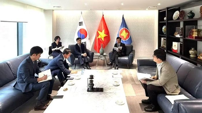 Quang cảnh buổi làm việc. (Ảnh: Đại sứ quán Việt Nam tại Hàn Quốc cung cấp)