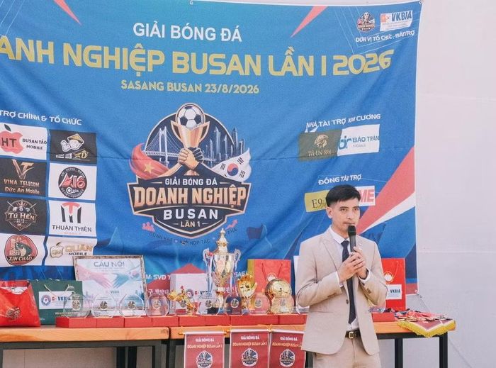 Ông Trần Phương Bốn, Chủ tịch Chi hội Hiệp hội Doanh nhân và Đầu tư Việt Nam-Hàn Quốc tại Busan-Gyeongnam phát biểu tại sự kiện. (Ảnh: Hiệp hội Doanh nhân và Đầu tư Việt Nam-Hàn Quốc cung cấp)
