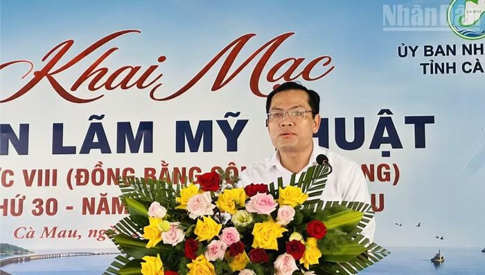  Phó Chủ tịch Ủy ban nhân dân tỉnh Cà Mau Ngô Vũ Thăng phát biểu khai mạc triển lãm. (Ảnh: TRỌNG DUY) 