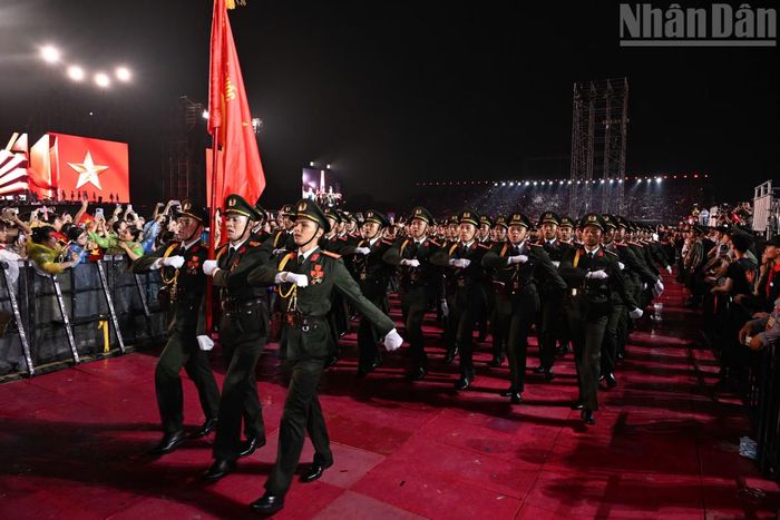 Khối Nam sĩ quan An ninh nhân dân.