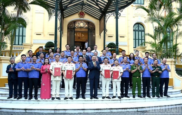 Tổng Bí thư, Chủ tịch nước Tô Lâm và các đại biểu dự Lễ công bố và trao quyết định bổ nhiệm chức danh Kiểm sát viên Viện Kiểm sát nhân dân tối cao.