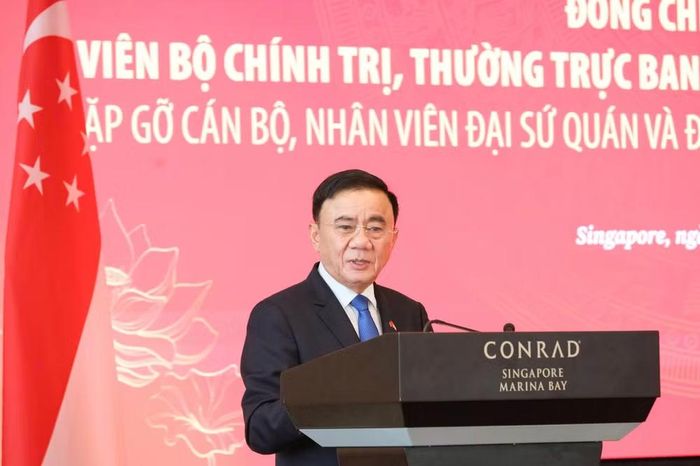 Thường trực Ban Bí thư Trần Cẩm Tú phát biểu tại cuộc gặp gỡ.