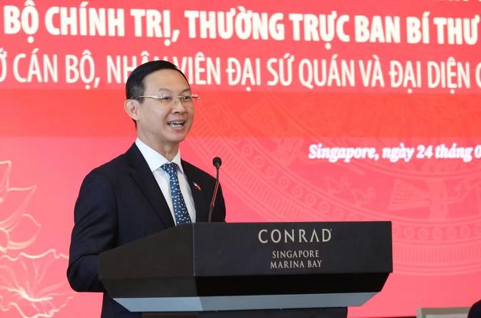 Đại sứ Trần Phước Anh phát biểu tại cuộc gặp gỡ.