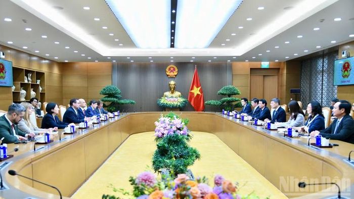 Quang cảnh buổi tiếp. (Ảnh: THANH GIANG)