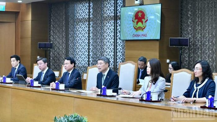 Thủ tướng Chính phủ Lê Minh Hưng và lãnh đạo một số bộ, ngành Việt Nam tham dự buổi tiếp. (Ảnh: THANH GIANG)