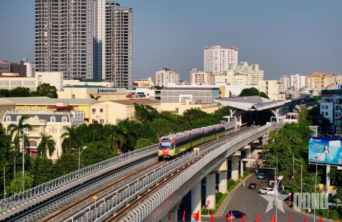 Đoạn trên cao tuyến metro Nhổn-ga Hà Nội. Ảnh: TUẤN HUY