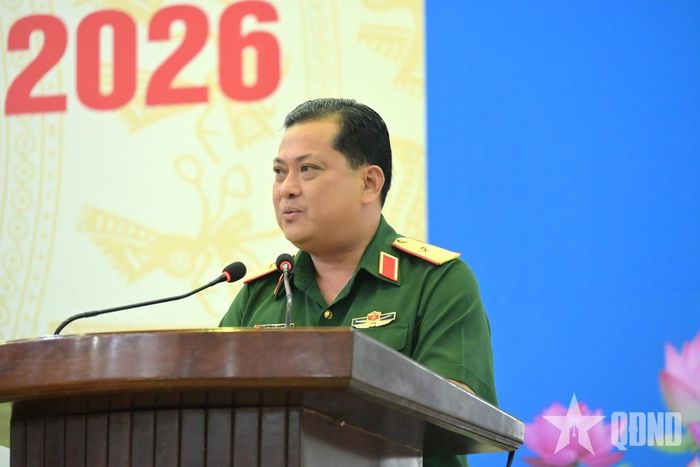 Thiếu tướng Chiêm Thống Nhất, Ủy viên Trung ương Đảng, Phó tư lệnh, Tham mưu trưởng Quân khu 9 phát biểu khai mạc hội thao.