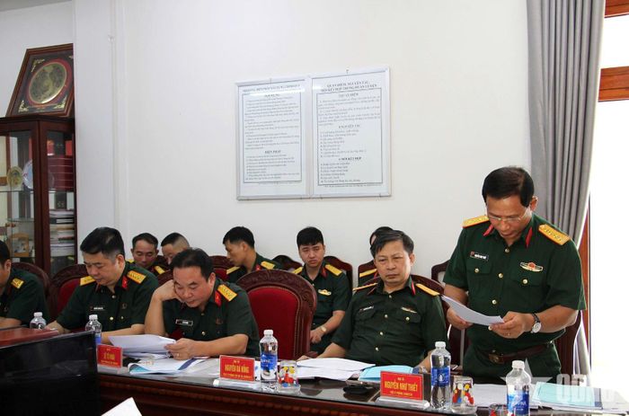  Đại biểu tham dự buổi làm việc.