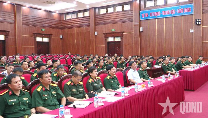 Các đại biểu dự khai mạc tập huấn.
