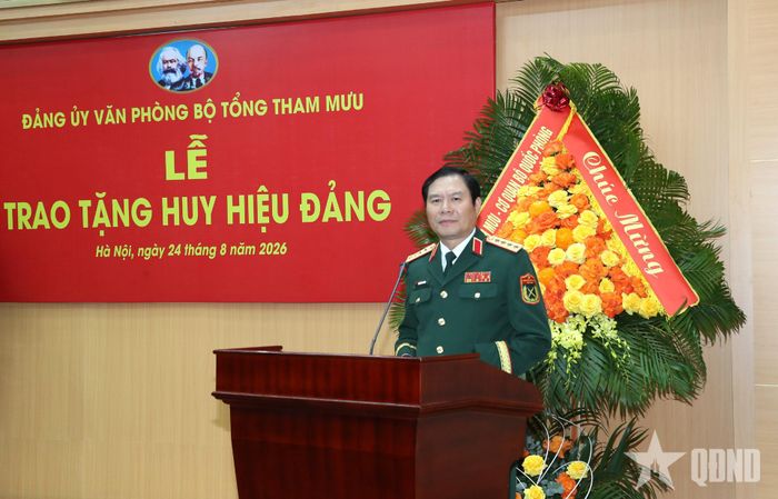 Đại tướng Nguyễn Tân Cương phát biểu tại buổi lễ.
