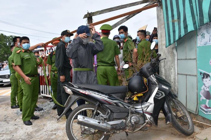 Thực nghiệm hiện trường vụ án do Nguyễn Trung Tạ Bảo Duy gây ra.