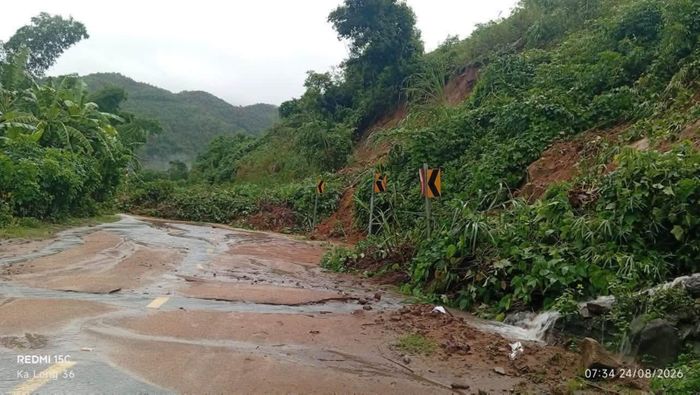  Sạt lở taluy dương ở địa bàn xã Mường Lý, tỉnh Thanh Hóa. Ảnh: Công an xã Mường Lý 