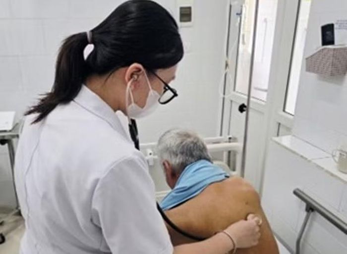 Ngộ độc lại rất dễ xảy ra khi có hàng trăm sản phẩm thuốc với tên gọi khác nhau nhưng có chung thành phần paracetamol. Ảnh BV