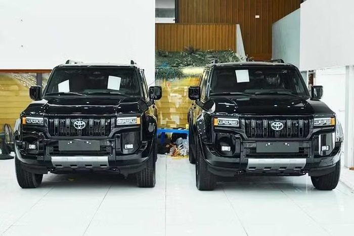 Toyota Land Cruiser Prado: 37 xe Mẫu xe còn lại trong top ôtô ế nhất Việt Nam tháng 7/2026 là Toyota Land Cruiser Prado. Đây đồng thời cũng là mẫu xe Toyota thứ 4 có mặt trong danh sách này với doanh số trong tháng 7 và trong 7 tháng đầu năm 2026 lần lượt là 37 xe và 232 xe. So với tháng liền trước, doanh số của Toyota Land Cruiser Prado giảm 5,1%. Nguyên nhân là mẫu xe này có giá cao và nguồn cung về chậm.