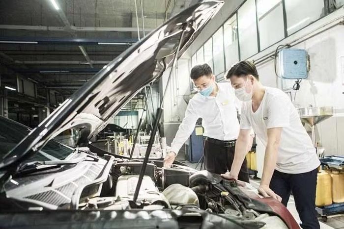 Trong tháng 7/2026, các thành viên của Hiệp hội các nhà sản xuất ôtô trong nước (VAMA) đã có một tháng kinh doanh khởi sắc khi doanh số tổng cộng đạt 33.707 xe, tăng trưởng 8,3%. Riêng Hyundai Thành Công lại trái ngược với doanh số giảm 5,4% xuống còn 3.543 xe. Những biến động này đã được thể hiện khá rõ qua top ôtô ế nhất Việt Nam trong tháng 7/2026 khi một số gương mặt mới xuất hiện như Toyota Land Cruiser FJ và Hyundai Venue.