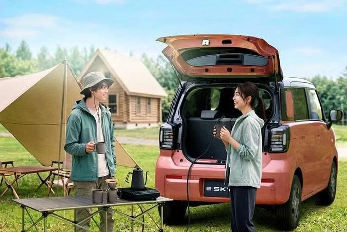 Theo thông tin hiện tại, e SKY EV sử dụng pin lithium-ion LFP dung lượng 26 kWh, đặt dưới sàn và hệ dẫn động cầu trước. Nhà sản xuất công bố phạm vi hoạt động 310 km theo tiêu chuẩn WLTC, trong khi mức tiêu thụ năng lượng đạt 9,7 kWh/100 km.