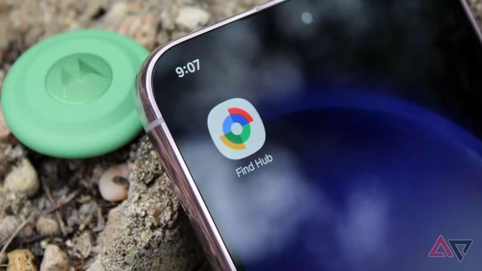 Find Hub đang được Google phát triển thành mạng lưới định vị đối trọng với Find My của Apple, dù trải nghiệm vẫn còn một số khác biệt. (Ảnh: Androidpolice)