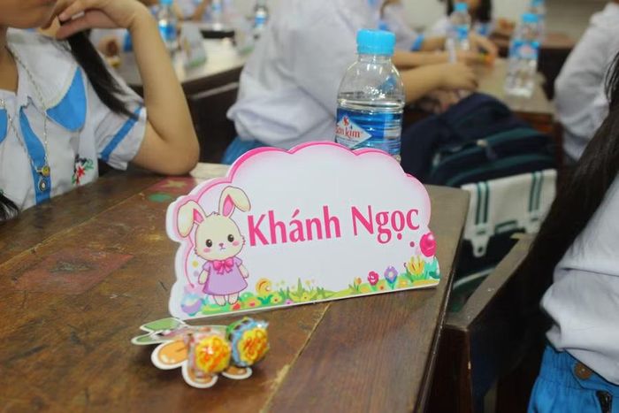 Những món quà nhỏ đầu năm động viên tinh thần tạo sự hứng khởi cho những thiên thần nhỏ.