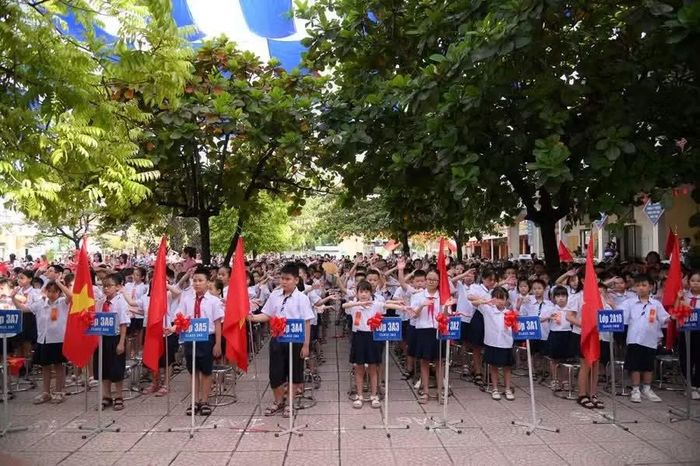 Gia đình và nhà trường chủ động phòng bệnh cho trẻ trước thềm năm học mới.
