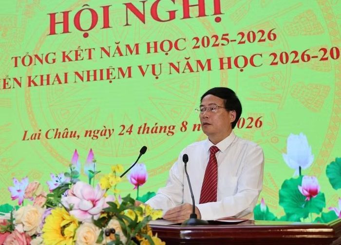 Ông Mạc Quang Dũng, Giám đốc Sở GD&ĐT phát biểu khai mạc Hội nghị.