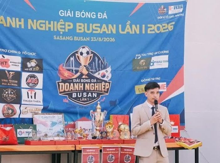 Ông Trần Phương Bốn, Chủ tịch Chi hội VKBIA tại Busan - Gyeongnam phát biểu tại sự kiện. (Nguồn: BTC)