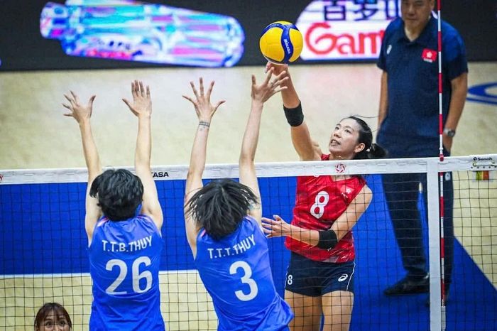 Đội tuyển bóng chuyền nữ Việt Nam có chiến thắng quan trọng trước Hong Kong (Trung Quốc). (Ảnh: AVC)