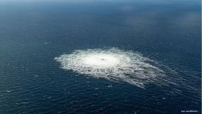Khí đốt thoát ra trên mặt biển sau vụ phá hoại đường ống Nord Stream. Ảnh: Intelli News