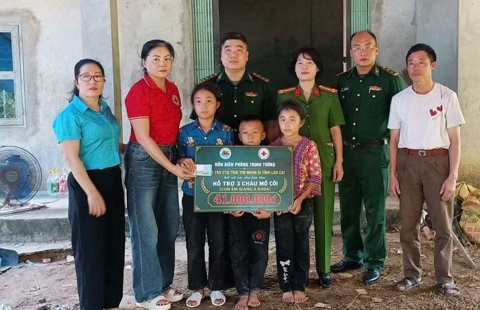 Các mô hình, chương trình, phong trào hướng tới xây dựng tình quân - dân gắn bó, góp phần củng cố thế trận Biên phòng toàn dân nơi biên giới. Ảnh: ĐBBP Lào Cai.