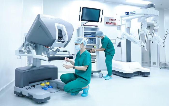 Bệnh viện Đa khoa Tâm Anh TP HCM tiếp tục đưa vào hoạt động hệ thống robot Da Vinci Xi thứ hai, mở rộng năng lực điều trị ung thư và các bệnh lý phức tạp. Ảnh: Bệnh viện Đa khoa Tâm Anh