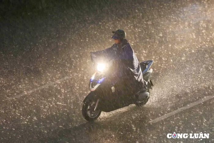 Trong ngày hôm nay (24/8) nhiều nơi ở Bắc Bộ đã xảy ra mưa lớn. Ảnh minh hoạ