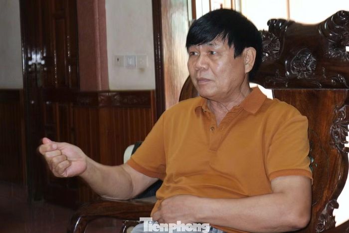 Ông Hùng kể lại những ngày tháng chiến đấu ác liệt trên chiến trường Quảng Trị.