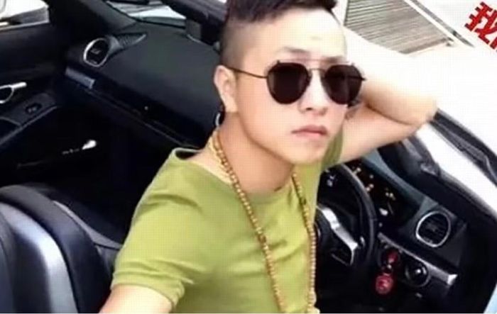 Gao Fei trở nên nổi tiếng trên mạng xã hội từ video đập phá siêu xe. (Ảnh: SCMP)