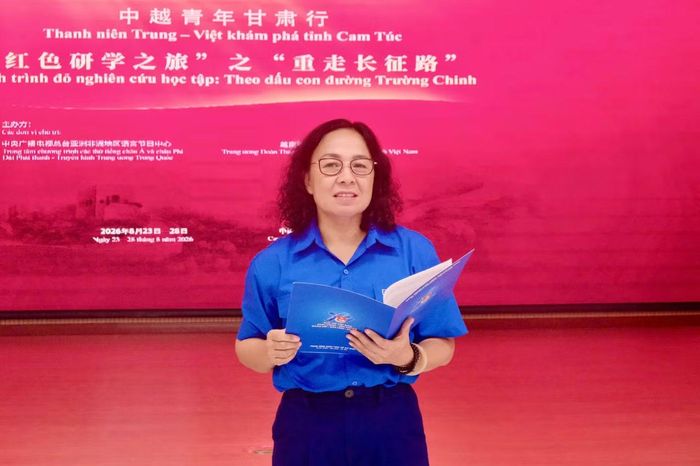 "Tôi mong rằng các bạn thanh niên hai nước tham gia hành trình sẽ trở thành những “đại sứ hữu nghị trẻ”, tiếp tục lan tỏa tinh thần đoàn kết, hữu nghị, hợp tác và phát triển giữa thanh niên hai nước", chị Đỗ Thị Thanh Bình nói. Ảnh: Tuyến Phan.