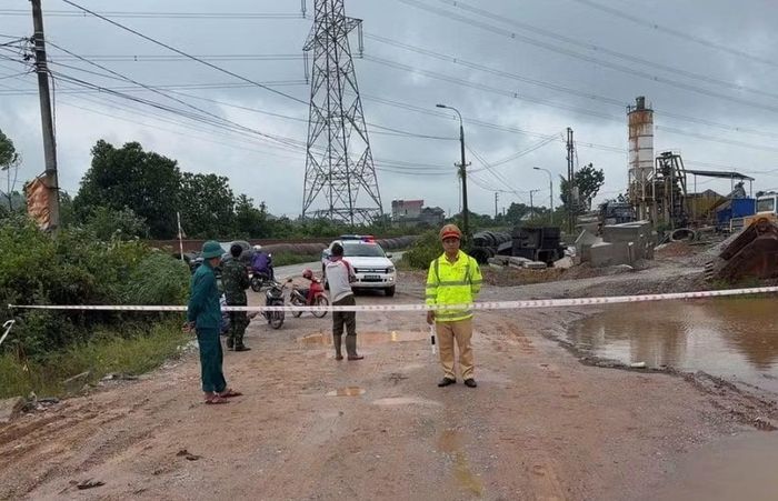 Đội CSGT đường bộ số 1 tăng cường lực lượng, bảo đảm an toàn cho người dân.