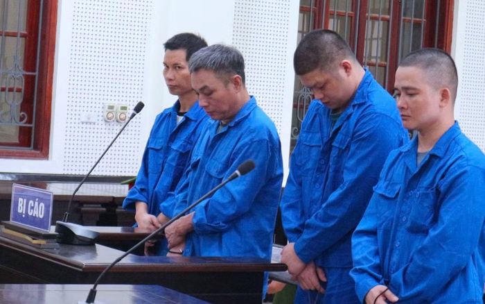 Các bị cáo tại phiên tòa.