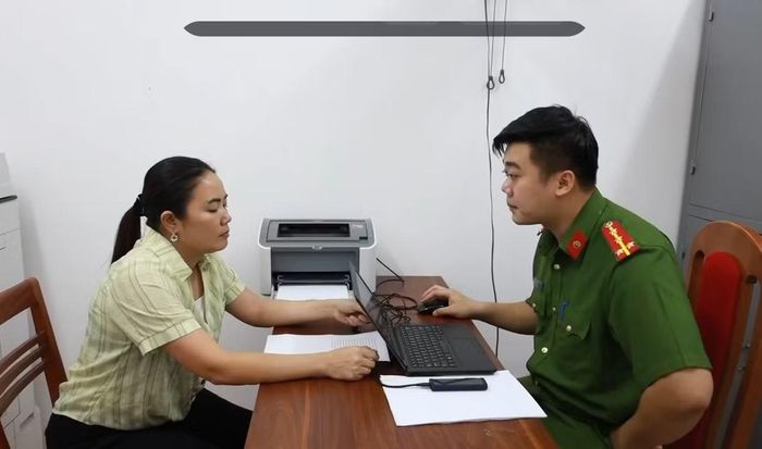 Bị can Bùi Thị Kim Tuyên. Ảnh: CACC