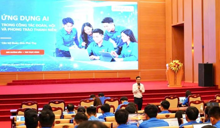Hoạt động tập huấn AI và công nghệ số cũng nằm trong định hướng nâng cao chất lượng đội ngũ cán bộ Đoàn của Phú Thọ trong giai đoạn mới
